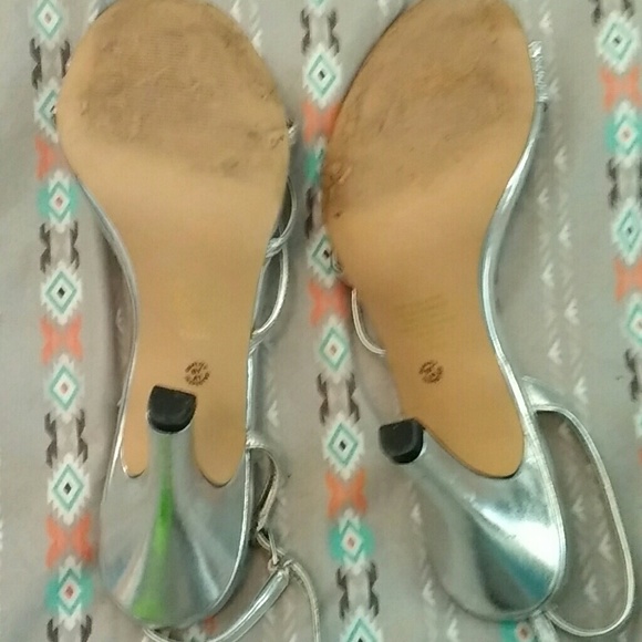 Heels - Picture 2 of 2